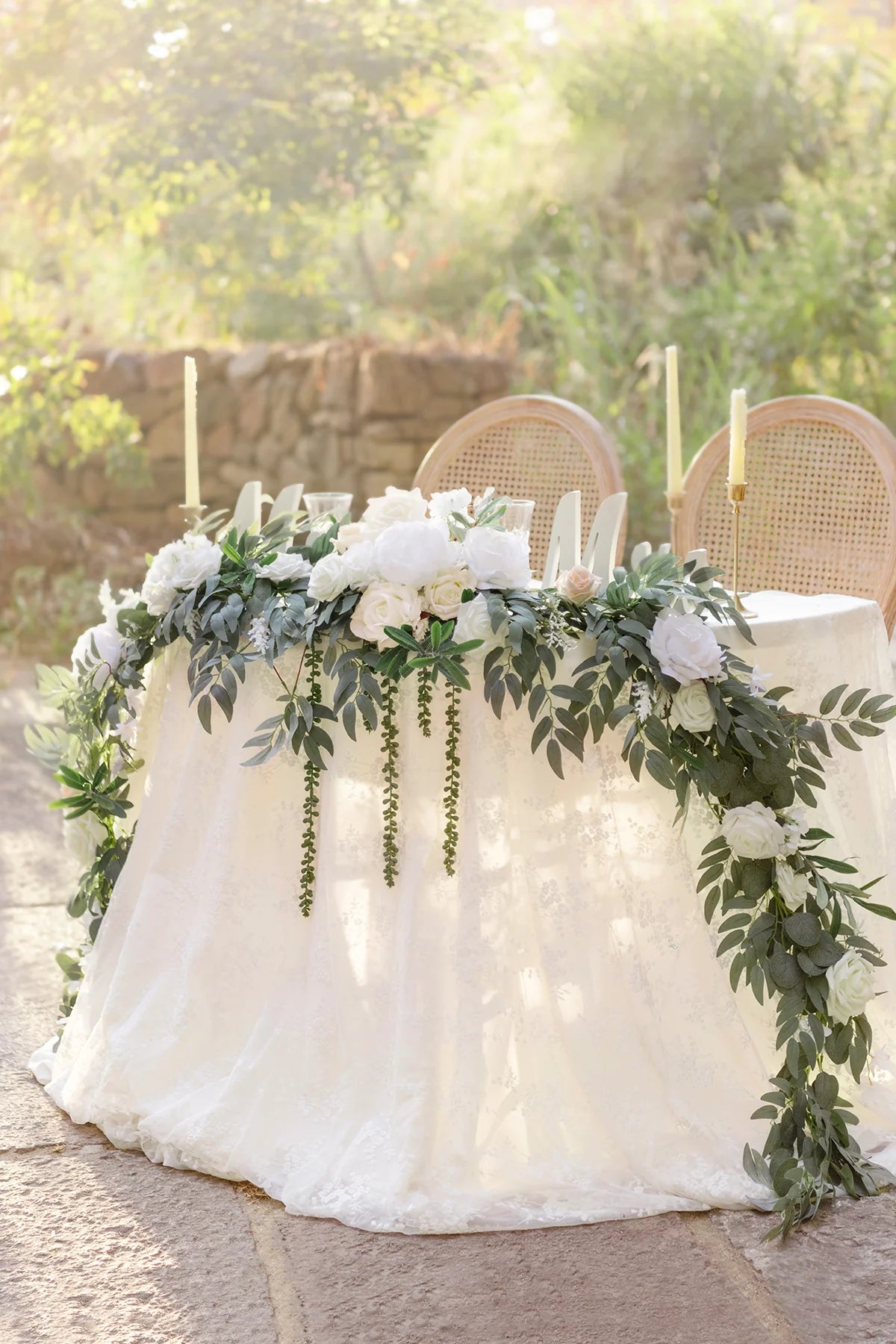 Classic White & Green Table Garland