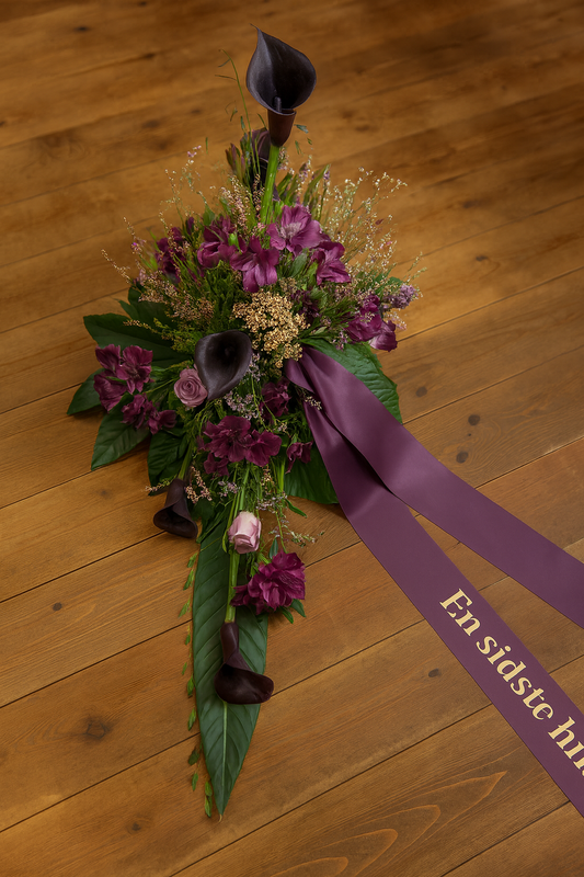 Båredekoration – Lilla Calla &amp; Deep Memory